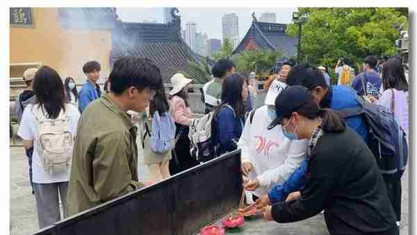 玄武湖旁的南京最古老梵刹——古鸡鸣寺