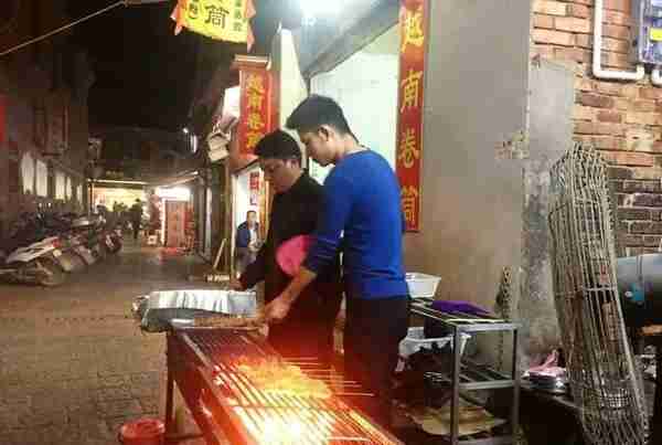 「美食」建水的夜市