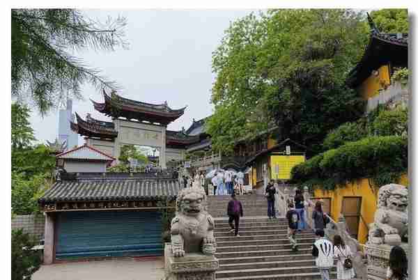 玄武湖旁的南京最古老梵刹——古鸡鸣寺