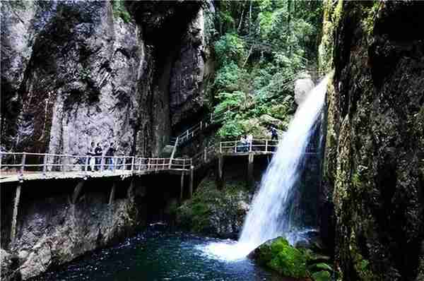 永泰天门山（七绝）