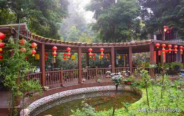 街子古镇一一有山有水有步道，有寺有庙有古迹，休闲健身好去处