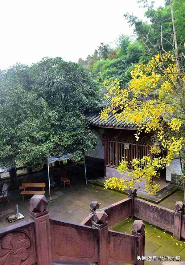 街子古镇一一有山有水有步道，有寺有庙有古迹，休闲健身好去处